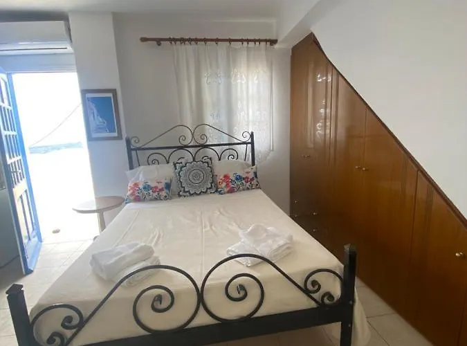 Aeolos Apartments