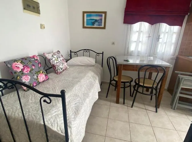 Aeolos Apartments