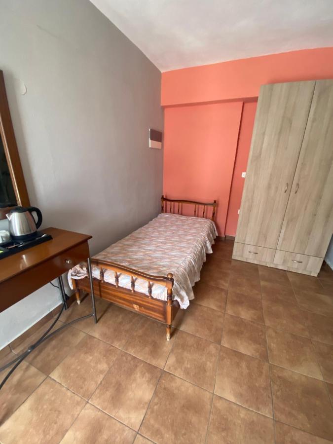 Aeolos Apartment *